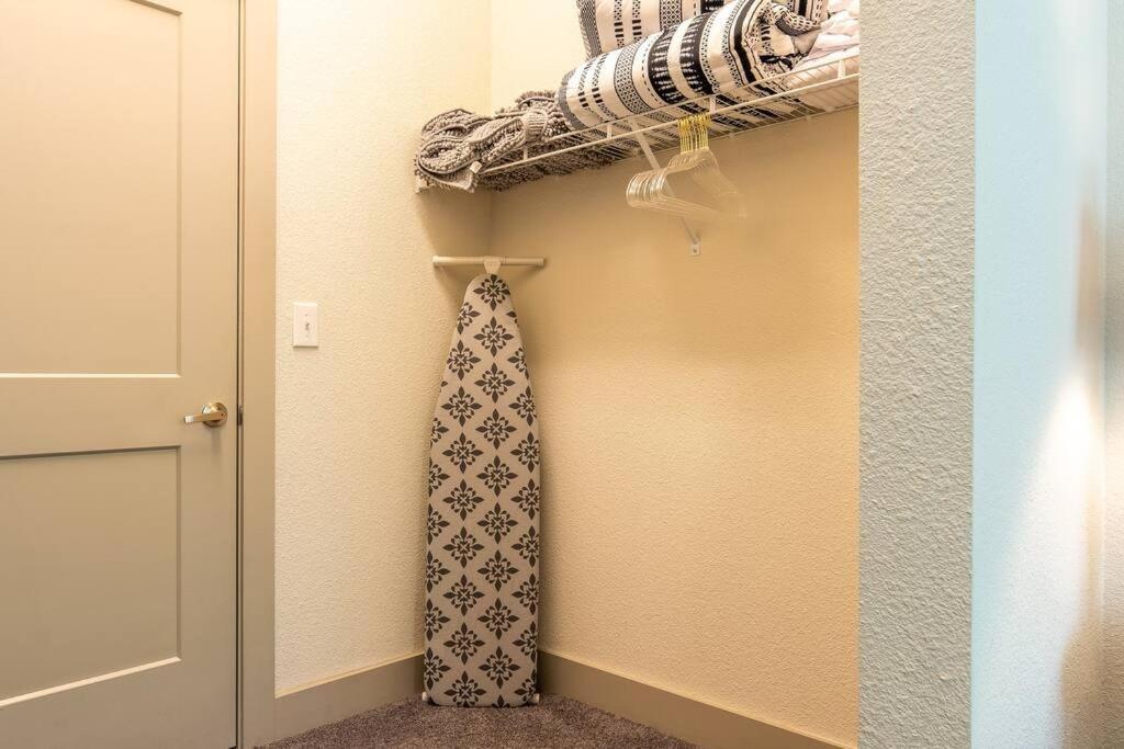 Beautiful Riverwalk Apt With Full Amenities, King Bed & Free Parking San Antonio Dış mekan fotoğraf