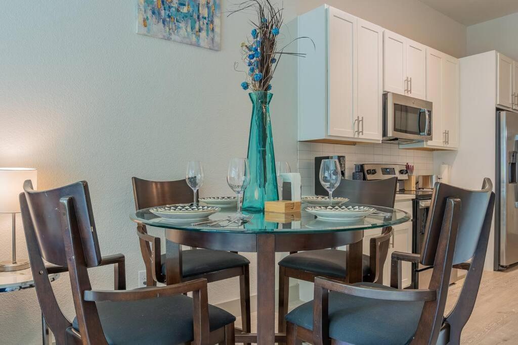 Beautiful Riverwalk Apt With Full Amenities, King Bed & Free Parking San Antonio Dış mekan fotoğraf