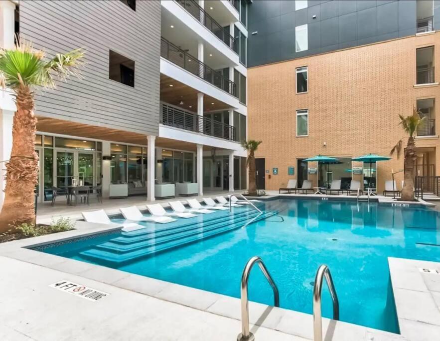 Beautiful Riverwalk Apt With Full Amenities, King Bed & Free Parking San Antonio Dış mekan fotoğraf