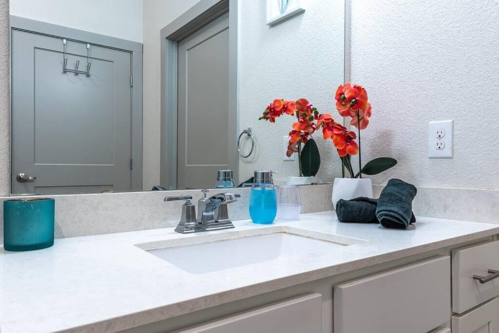 Beautiful Riverwalk Apt With Full Amenities, King Bed & Free Parking San Antonio Dış mekan fotoğraf